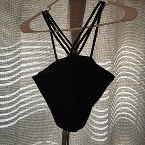 Gilly hicks cropped tank top